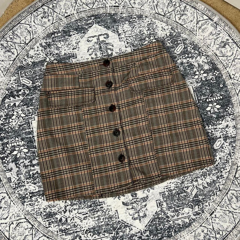 Urban Outfitters Brown plaid mini skirt - Size S